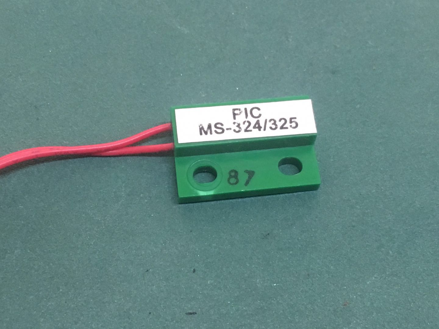 Magnetic switch (green)Germany pic ms-324 325 reed switch door magnetic switch 23*14MM