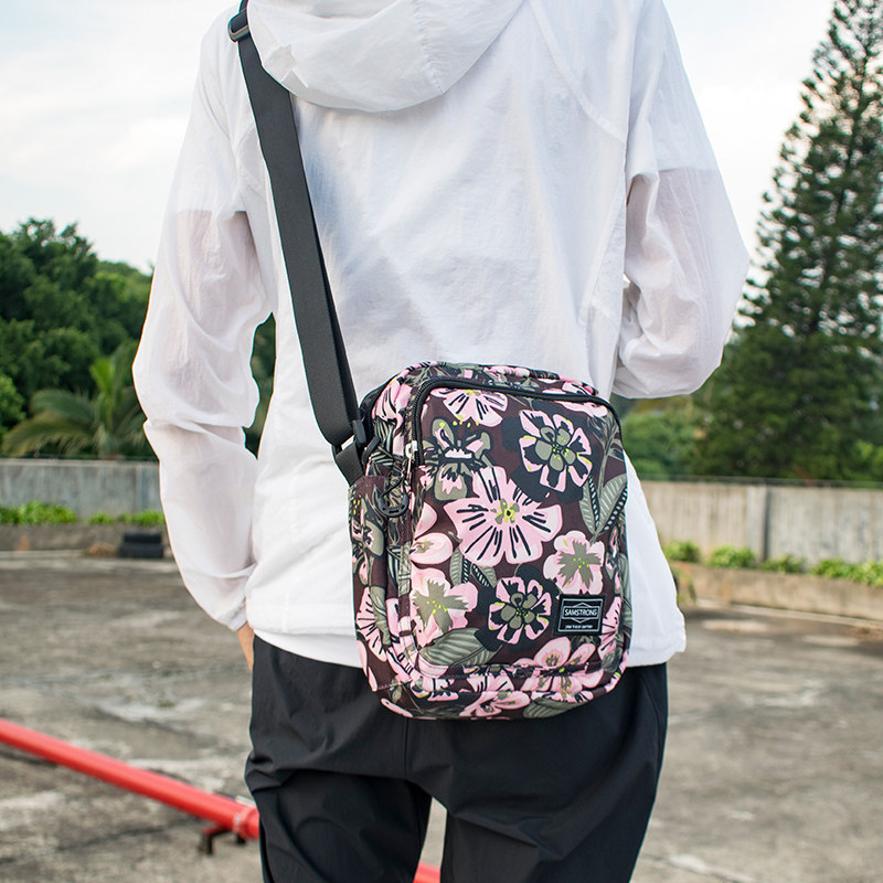 Outdoor Messenger Bag Women's Fashion Color Ultralight Small Satchel Bag 2020 New Travel Shoulder Bag Printed Versatile Sports