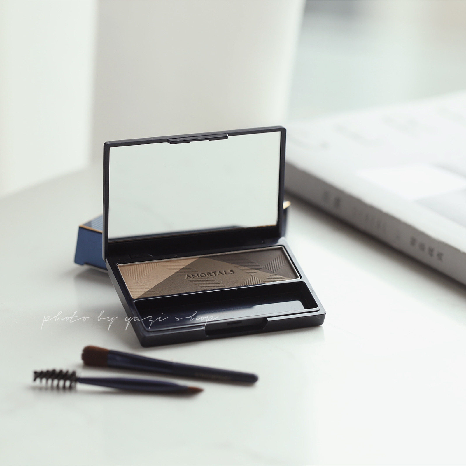 Ermu grape three-color eyebrow powder plate female waterproof and sweat-proof natural not easy to fade and fade long-lasting three-in-one