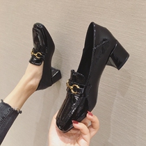 Small leather shoes female English style 2021 summer new patent leather square head thick heel leather Joker leather Joker shoes