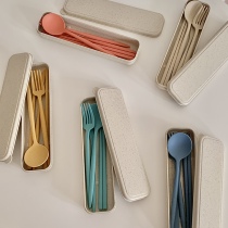 Go out to carry ~ clean and sanitary wheat straw material portable tableware fork spoon chopsticks set