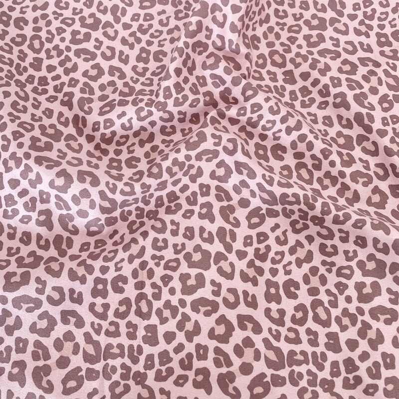 Buiyi Autumn/Winter Korean Style New Fresh ins Coated Suede Pink Leopard Print Fabric Clothing Pillow Handmade DIY Buiyi Autumn/Winter Korean Style New Fresh ins Coated Suede Pink Leopard Print Fabric Clothing Pillow Handmade DIY