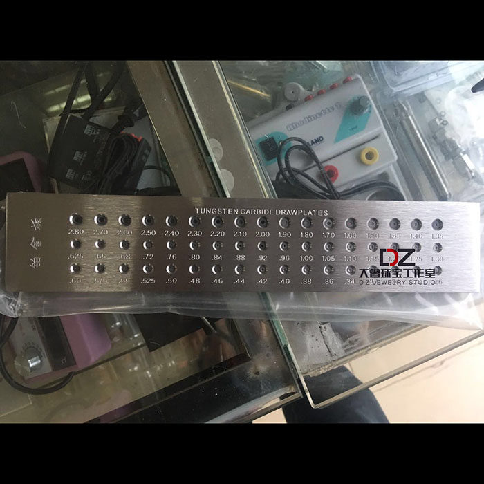 Platinum Wire Drawing Board Drawing Board Platinum Plucking 0 8 26-2 8 Great Zeng Jewelry Studio