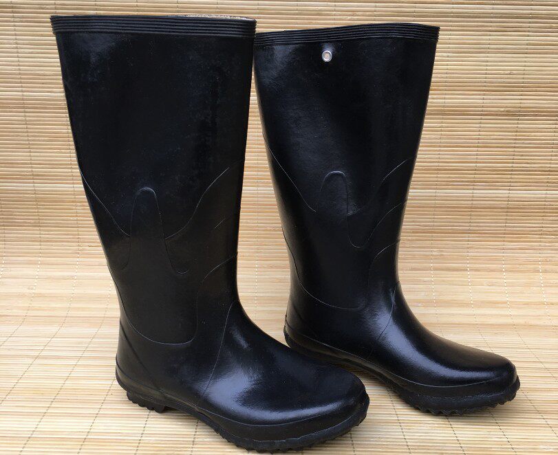 Long cylinder resistant to acid-base water shoes high cylinder water shoes with acid-and-rain shoes rain boots