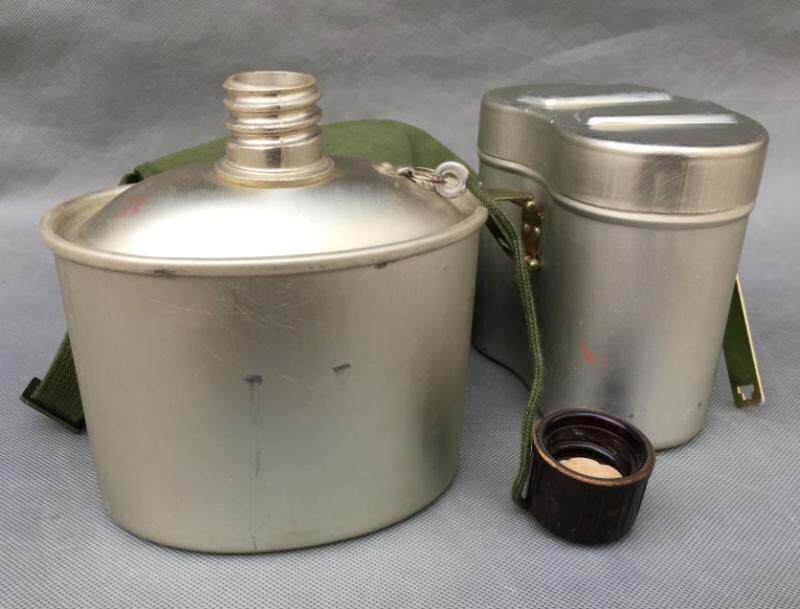 Stock old goods produced in the 1970s 78 kettle Old goods 78 kettle with cloth cover