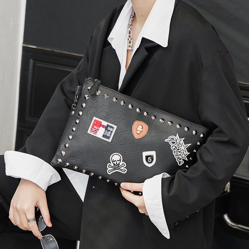 Tide cool rivets hand bag handbag handbag Han edition male bag casual fashion envelope pack IPAD bag shoulder slope bag bag