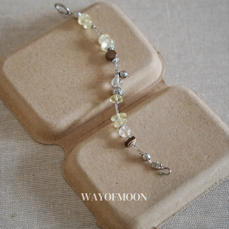 Way of Moon Original Design Ice Glass White Crystal Clear Light Luxury Handmade Bracelet Exquisite Elegant Bracelet Way of Moon Original Design Ice Glass White Crystal Clear Light Luxury Handmade Bracelet Exquisite Elegant Bracelet