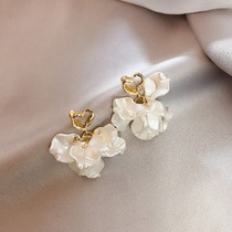 Hong Kong (designer) RVY 2021 New Tide fashion fresh petal earrings feminine quality light luxury jewelry