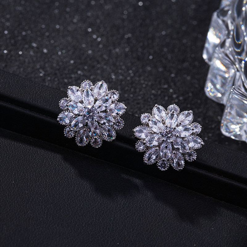 Hong Kong (designer) RVY 2021 new style earrings women's Korean internet celebrity temperament earrings simple earrings trend