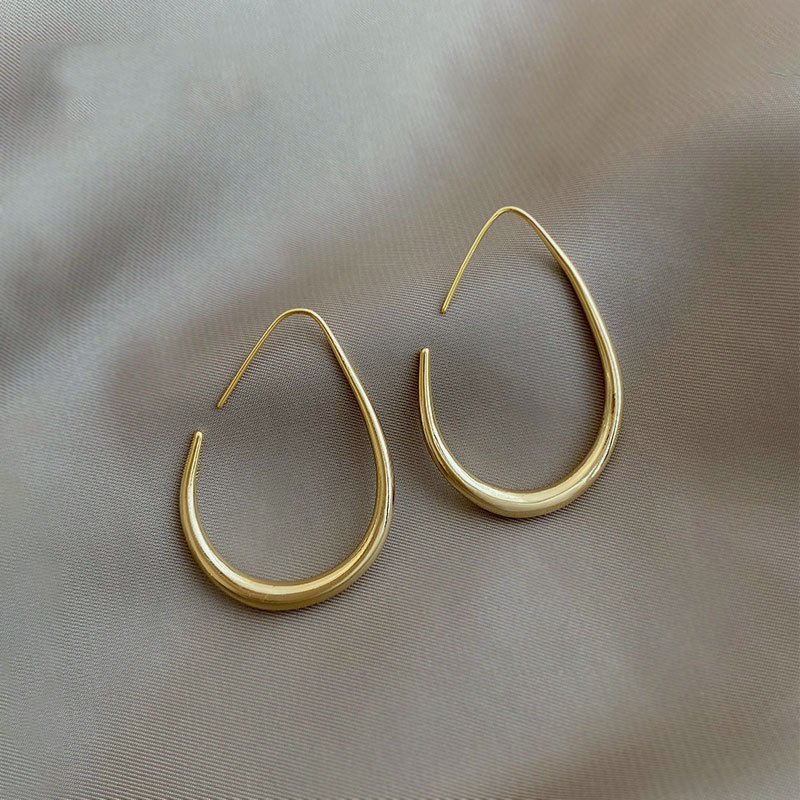 Hong Kong (designer) RVY 2021 new earrings female fashion earrings light luxury earrings small simple