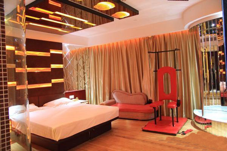 爱梦达桑拿牛魔王椅子情趣椅酒店椅合欢椅酒店情趣家具sm椅老虎凳