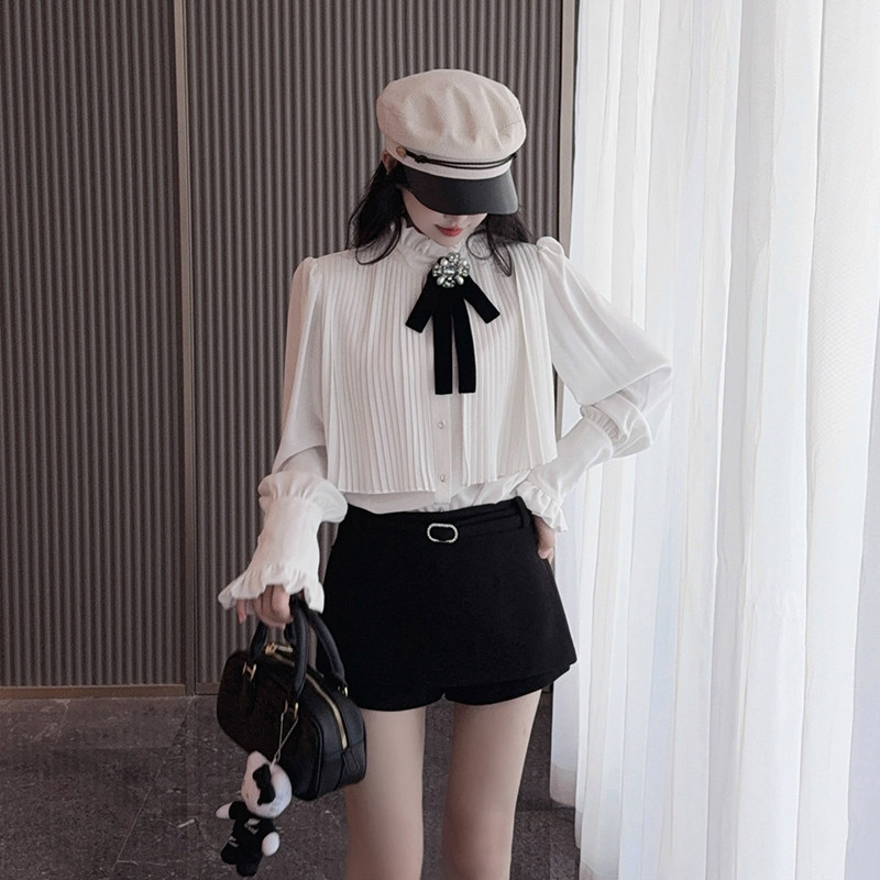 FFmiss ◆ Продуманный дизайн, плиссированный контрастный цвет, шифоновая рубашка с бриллиантами, французская белая рубашка-ниша с оборками сверху.