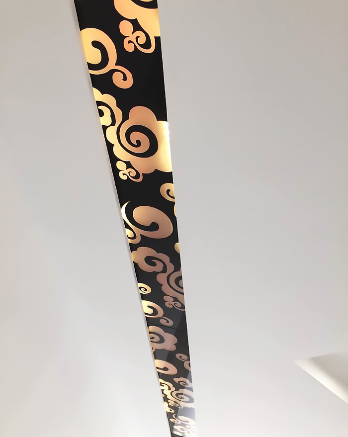 Customized video wall desktop TV dining room sofa background wall hanging ceiling tempered paint lampshade art glass Xiangyun