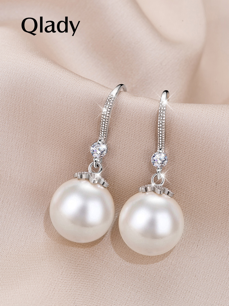 Pearl earrings earrings earrings women's 2021 new fashion summer section niche sterling silver high-grade temperament silver earrings