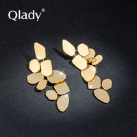 Gold earrings, earrings, silver needles, exaggerated niche and unique temperament metal earrings for women 2026 new hot style, high-end