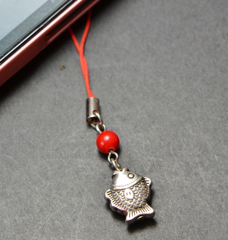 Factory direct sales small gifts Tibetan silver mobile phone lanyard National style retro jewelry Miao silver mobile phone charm spike SJL018