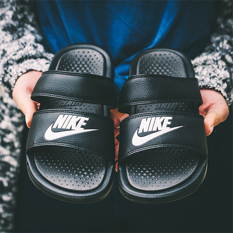 Giày Nike nữ 2019 mới chống trượt chữ từ dép đi biển Giày dép thể thao thông thường 343881-108 - Dép thể thao dép dr martens
