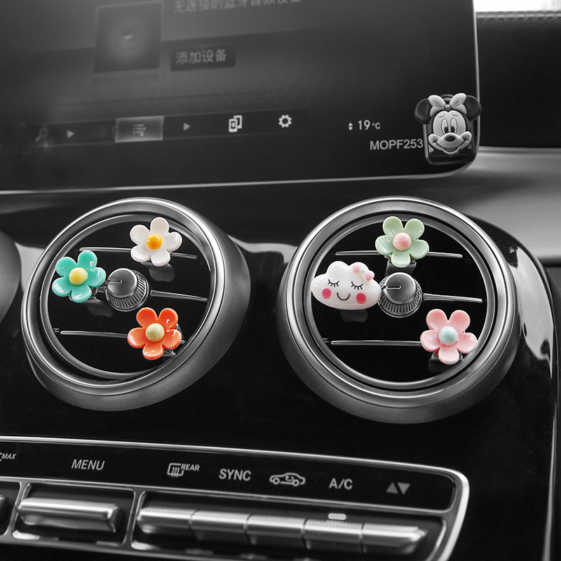 Car Air Outlet Decoration Clips Infidelia Cute Little Daisy Air-conditioning Vent Interior Goods Creative Car Little Flowers