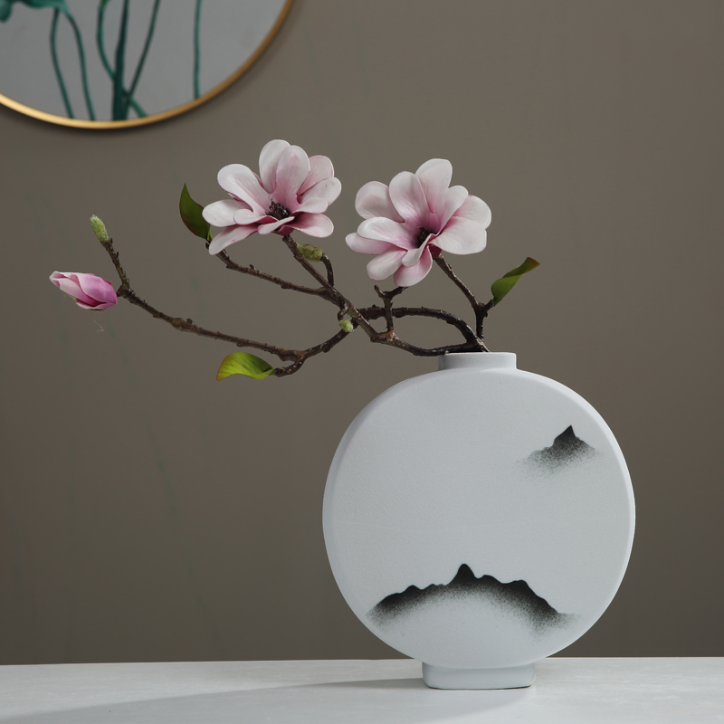 The New Chinese ink painting zen vase is placed between the sitting room porch TV cabinet table flower arranging example ceramic decoration