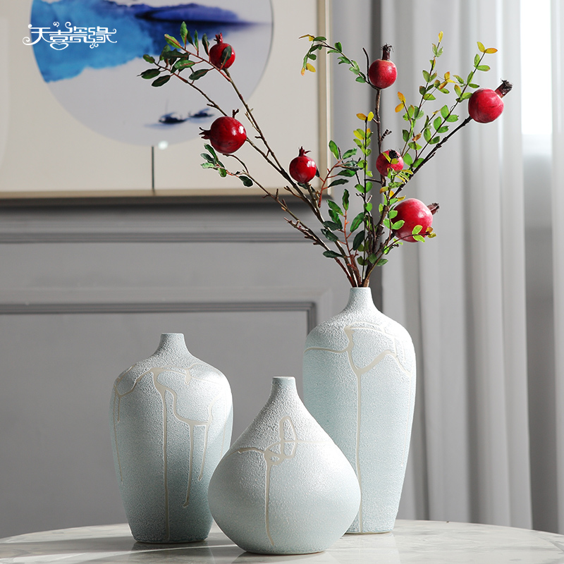 Jingdezhen ceramic wine table decorations furnishing articles household act the role ofing is tasted, the sitting room porch vases, flower arranging dried flower decoration