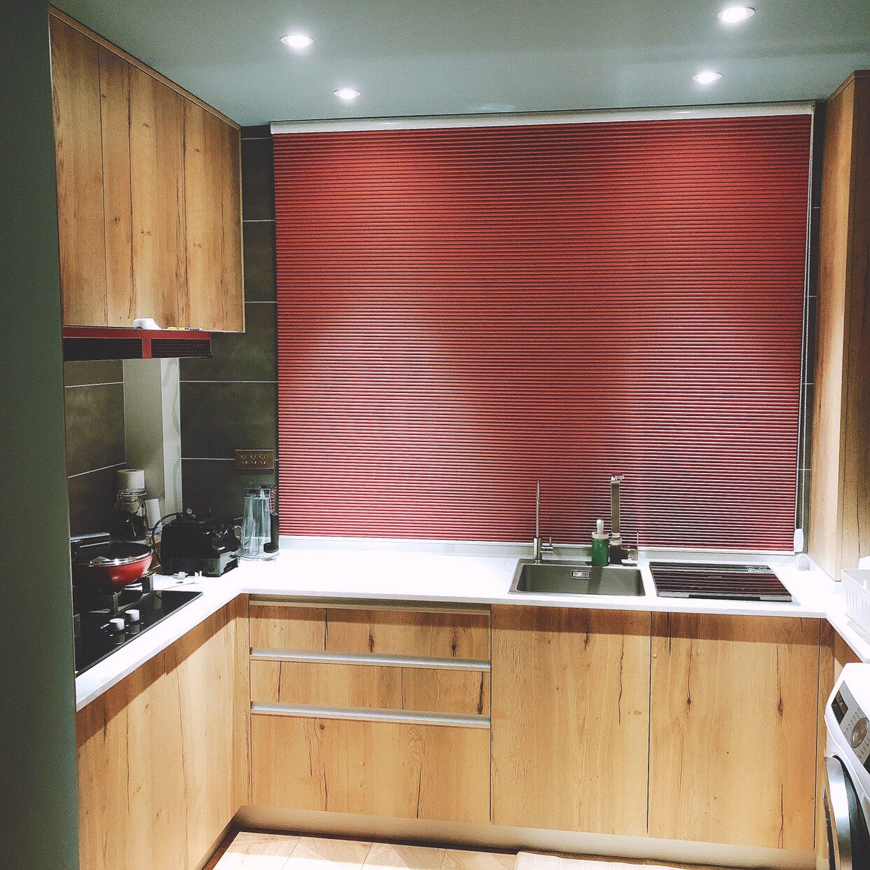 Export Japan sound insulation sunscreen honeycomb curtain Style curtain Shading waterproof insulation Bedroom balcony louver roller curtain