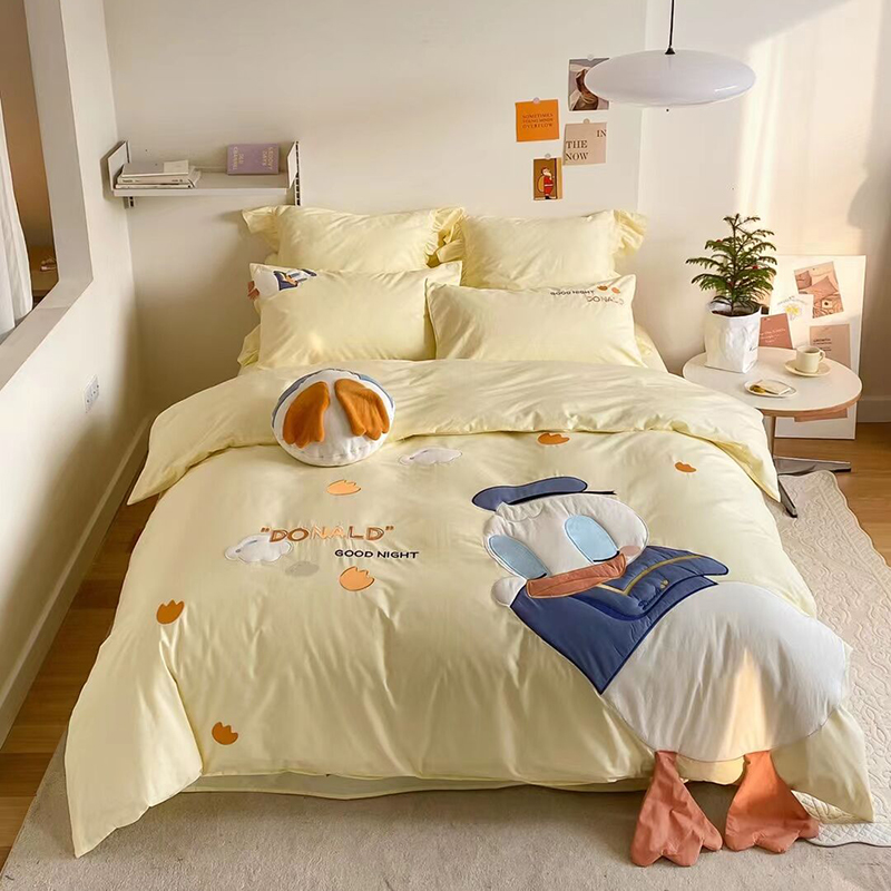 Don old duck washed cotton cartoon four pieces of full cotton pure cotton High and low bed Children's bed Ogasawara Three sets of cute wind