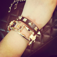 European and American punk style rivet leather bracelet girlfriend gift hand-made niche design female jewelry internet celebrity jewelry