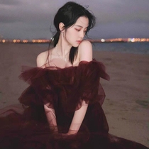 Maje Koce Ouyang Nana star with the same wine red one-shoulder mesh sexy dress banquet dress