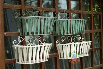  European-style wrought iron wall-mounted flower basket balcony hanging basket flower rack Garden courtyard decorative ornaments flower frame