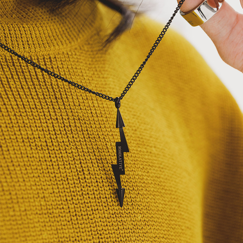 ROADLATIVE original design jewelry hip-hop hiphop simple lightning titanium steel national tide men's necklace men and women