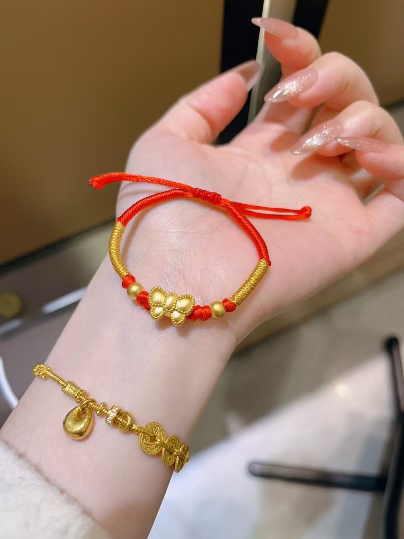 兴隆黄金蝴蝶结：宝宝满月礼的精致新选择