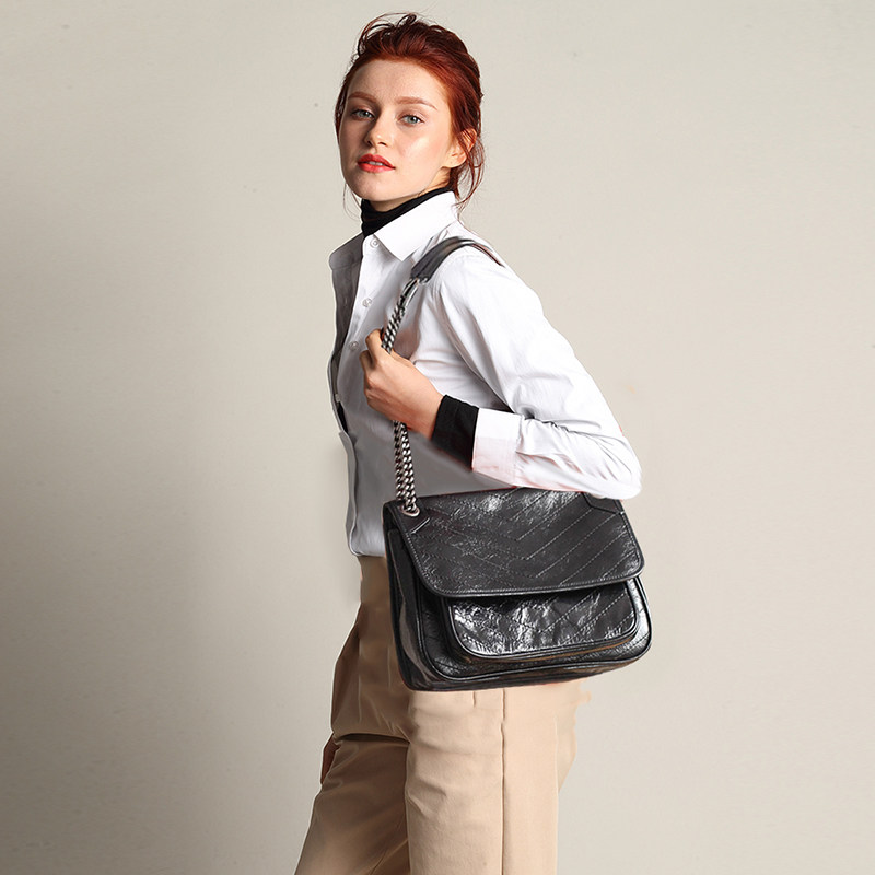 Recommendation Genuine Leather Poplar Lynn Niki Chain Baotou Layer Oil Wax Leather Mailbag Large Capacity Single Shoulder Inclined Cross Vagrant Bag