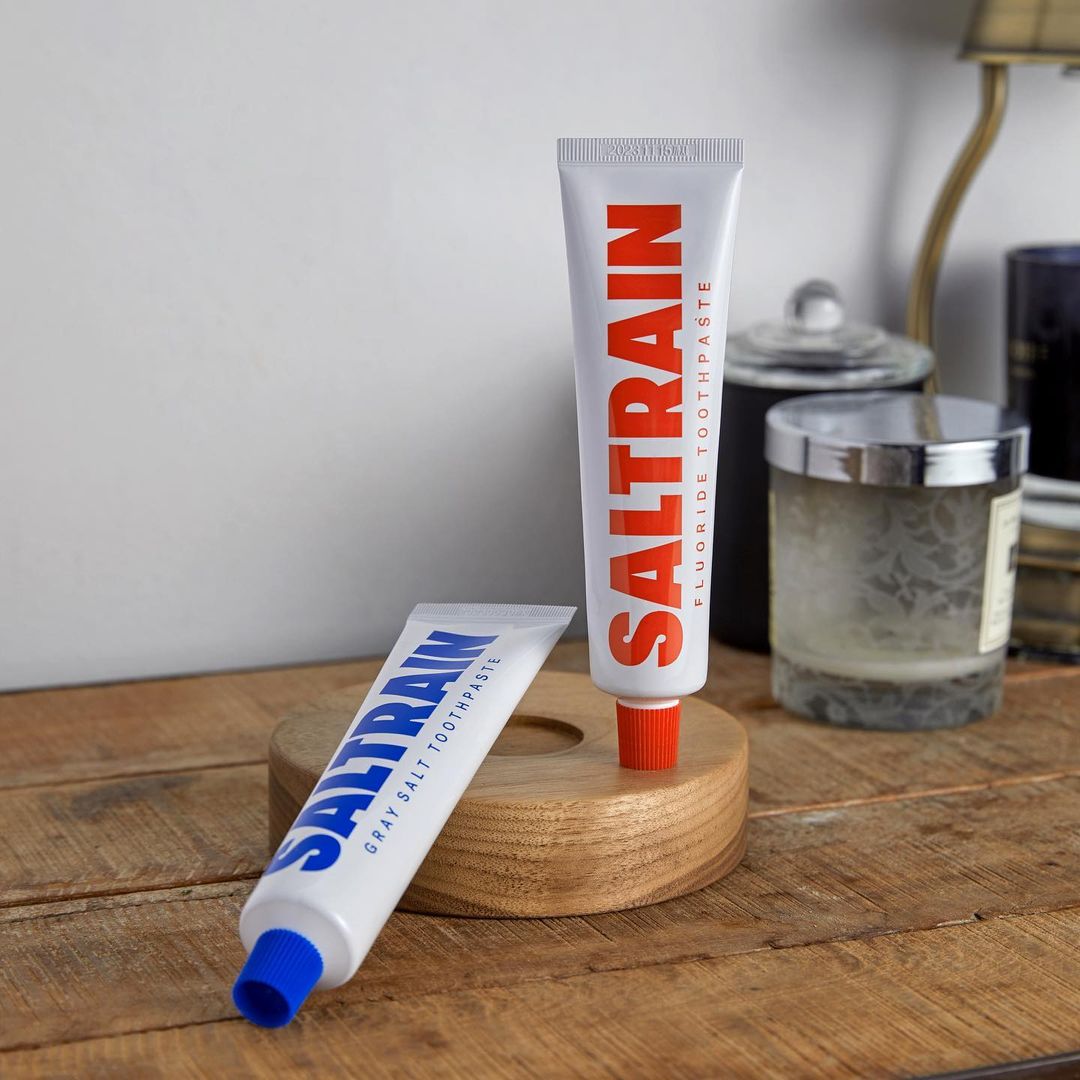 Dentist's home Korea saltrrain toothpaste small crowdsourced fresh care gently cleaed with mouth-and-odour protective teeth