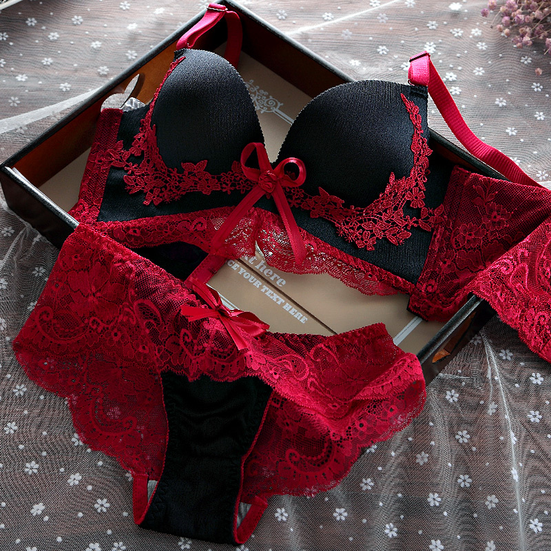 Victoria's Declaration Underwear Women's Zodiac Year Red Detachable Wireless Sexy Lace Bra Set