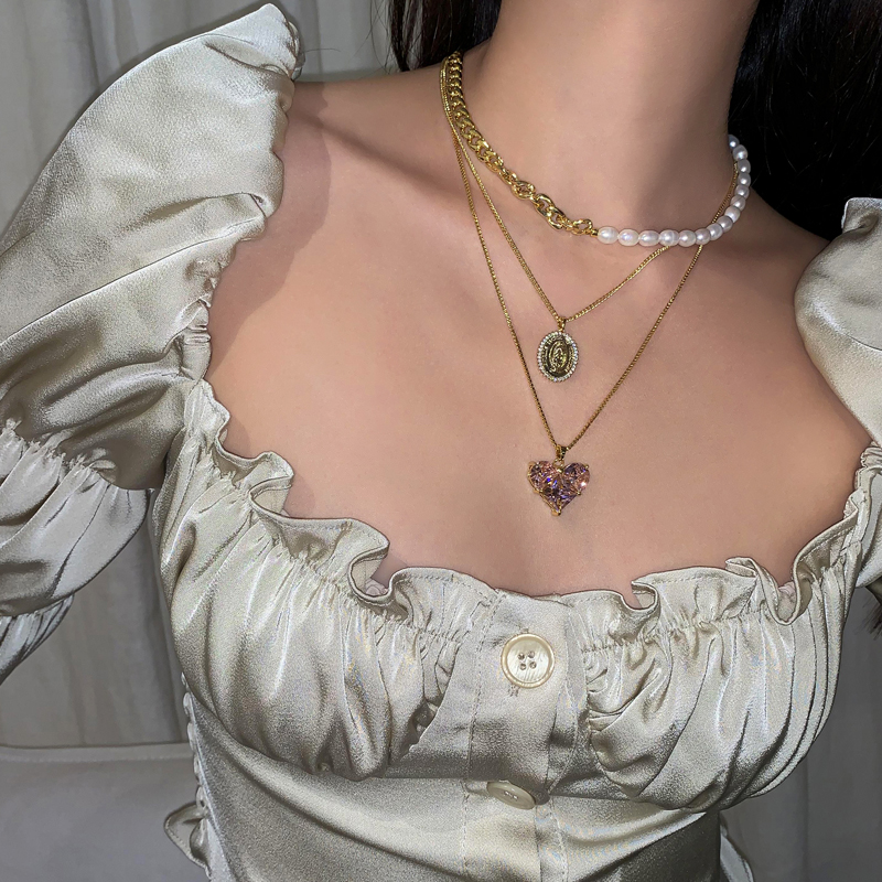 BOONEE Retro Lucky Goddess Reliquary Gold Coin Love Pendant Lock Bone Chain Woman Personality and Accessories Necklace Tide