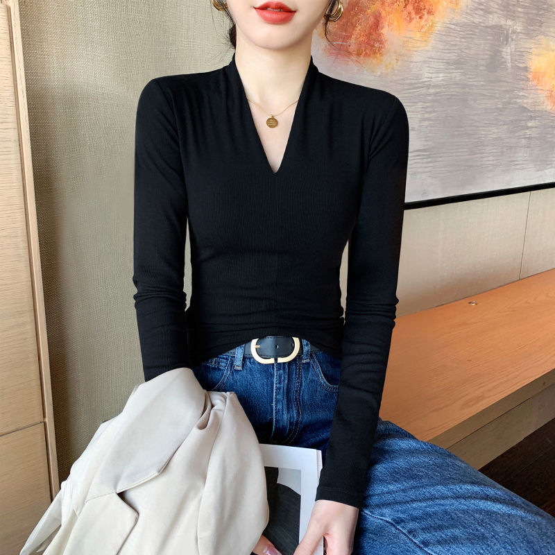 Black V-Neck Base Shirt for Women, 2026 New Spring, Autumn, and Winter Style, High-End Feel, Slim-Fit Long-Sleeve Knitted Stylish Top Black V-Neck Base Shirt for Women, 2026 New Spring, Autumn, and Winter Style, High-End Feel, Slim-Fit Long-Sleeve Knitted Stylish Top