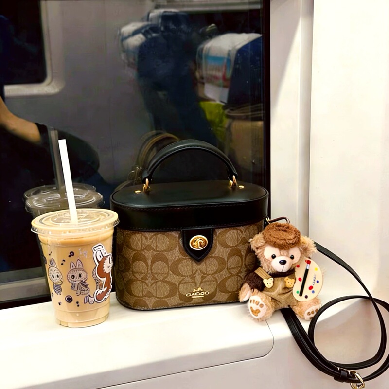 Hong Kong Genuine Women's Bag 2026 Summer New Style Genuine Leather Box Bag Versatile Handbag Crossbody Bag Commuter Bag Bucket Bag