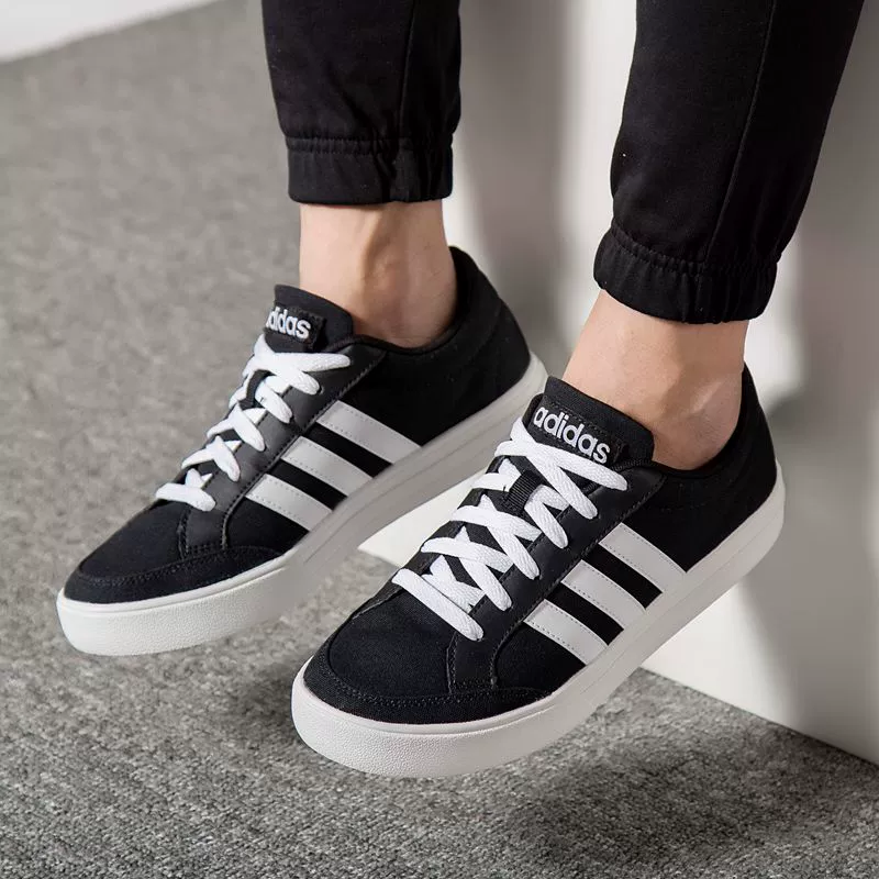 Giày adidas nam mùa hè mới giày thể thao giày thể thao giản dị giày hội đồng quản trị giày vải AW3890 - Giày bóng rổ