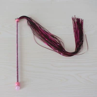 Роза красный яркий шелк дразнящий кошачий палочка