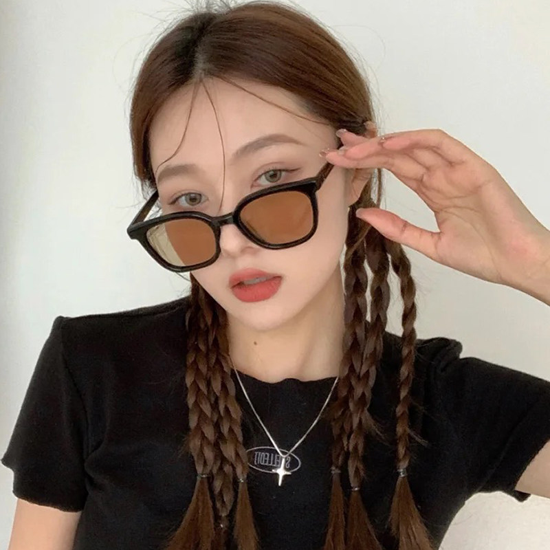 Korean version of the tide black frame brown sunglasses female summer sunscreen 2022 new round face big face slimming net red sunglasses