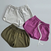 Cotton terry thêu quần short phụ nữ lỏng lẻo quần thể thao chạy quần yoga tập thể dục là quần mỏng nóng - Quần short