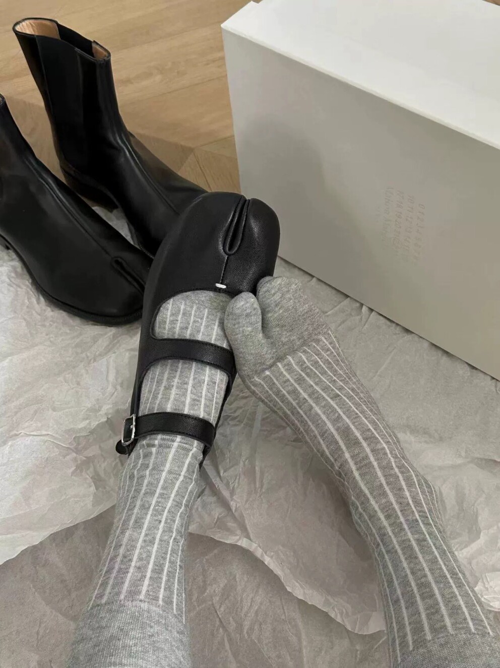 JAPANESE WIDE VERTICAL STRIPE SOLID COLOR TWO-TOE SOCKS MINIMALIST BASIC SPLIT-TOE SOCKS TABI SPLIT-TOE SHOES WOMENS FINGER JIOJIO
