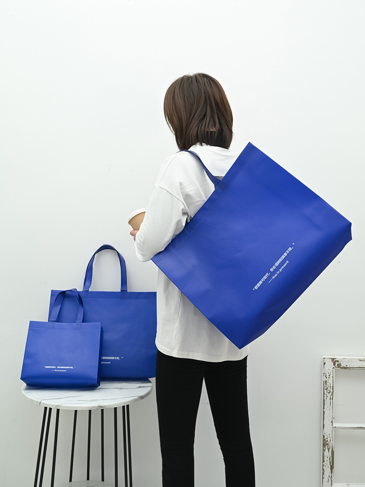 Klein blue coated non-woven fabric clothing Handbags Custom LOGO Shopping Gift women clothes Clothing Clothes Bags 