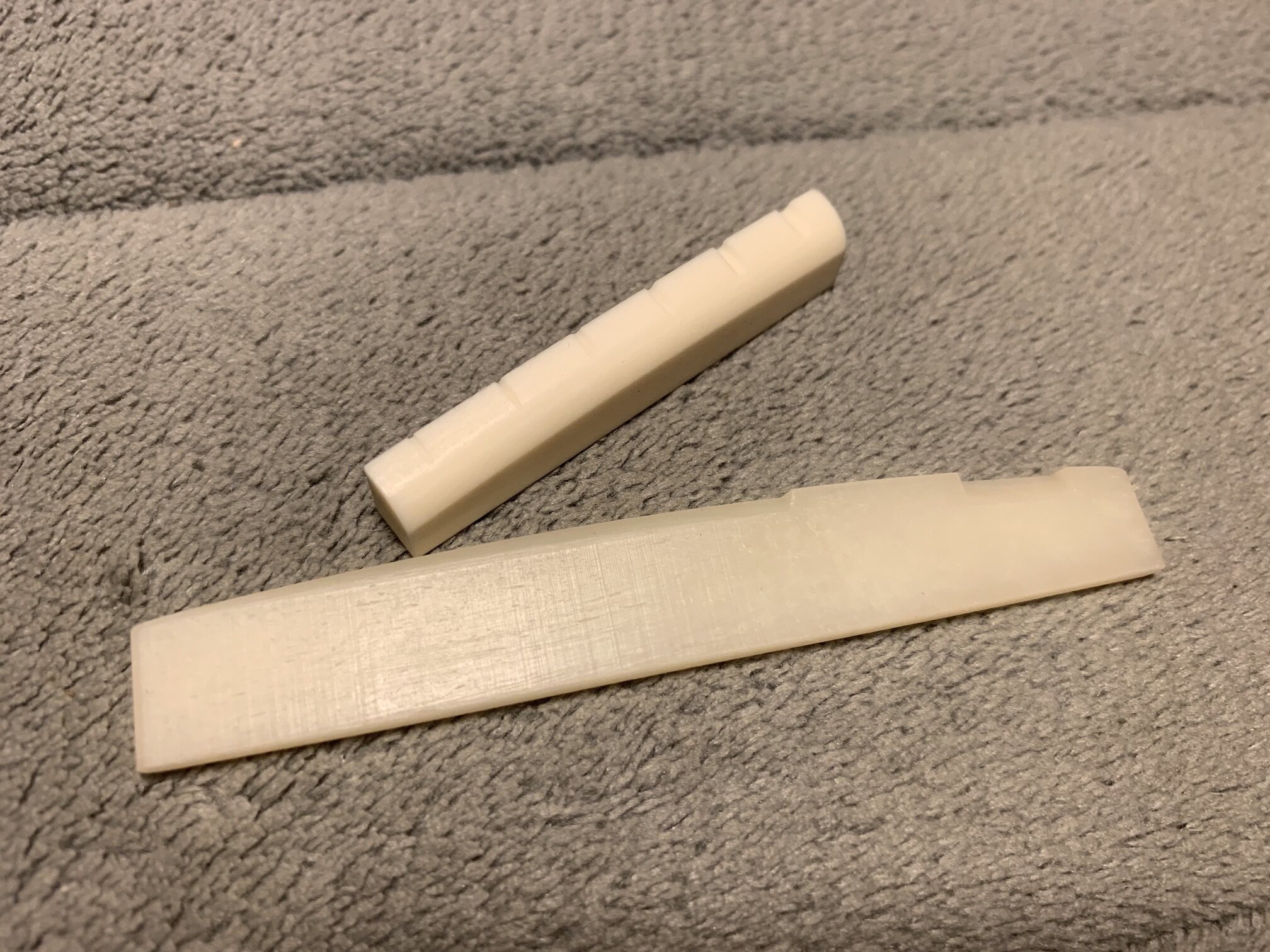 Body Guitar Perimeter Accessories body Guitar Universal Chin Pillow Upland Wooden Strings Nails Solid String Cones