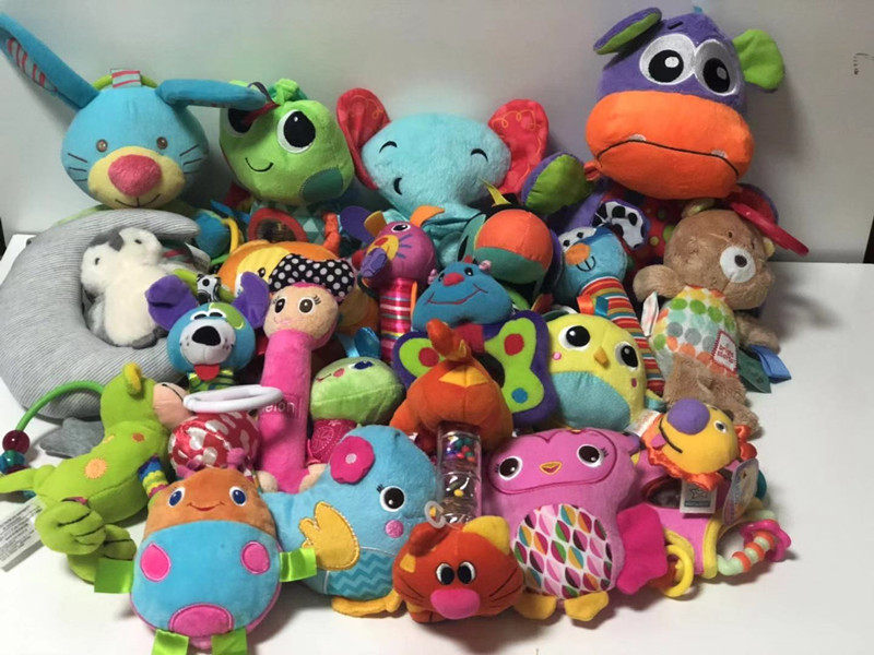 Original Single Miscellaneous Foreign Trade Baby Toddler Toy Rocking Bell Lathe Pendant Cloth Book Paparazzi Bed Wrap to pacify the towels