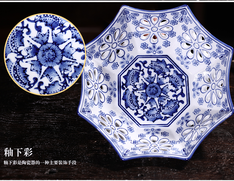 Jingdezhen blue and white porcelain ceramic fruit bowl dried fruit tray was creative modern new Chinese style classical decoration tea table furnishing articles