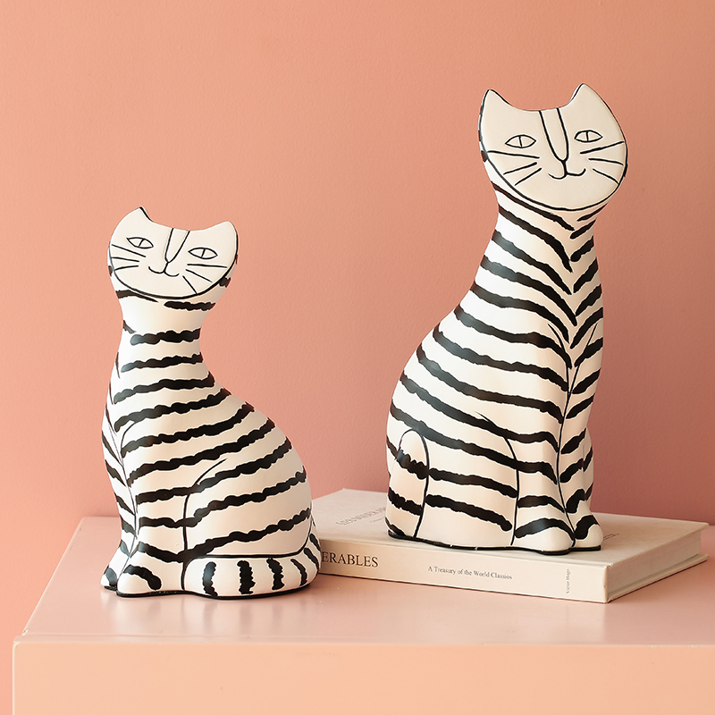 Miz Strip Cat Creative Home Decoration Living Room TV Winetop Desktop Modern Simple Craft Gift Decoration