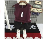 . Childrens bộ mùa hè trang phục năm 2020 cậu bé mới đẹp trai không tay bông bé vest 2-7 năm quần short cũ hai mảnh.