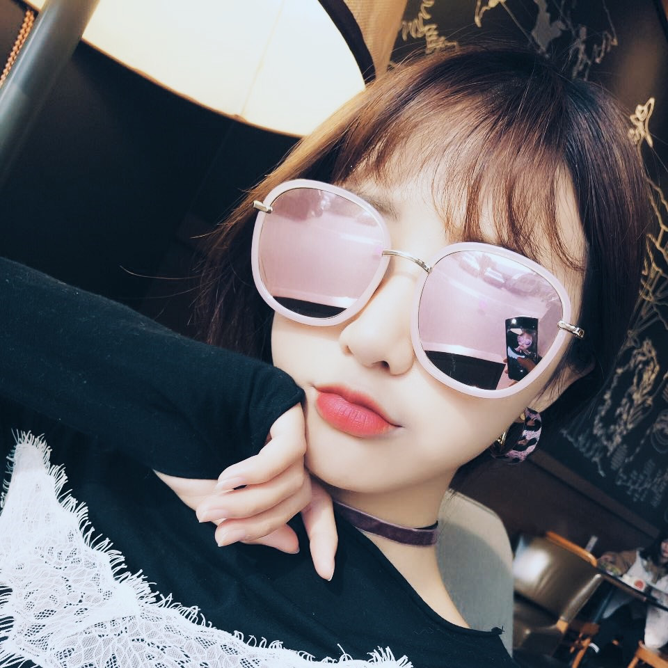 2018 new sunglasses của phụ nữ triều 2017 kính mát vòng mặt cá tính sao vuông mạng mô hình màu đỏ kính phân cực