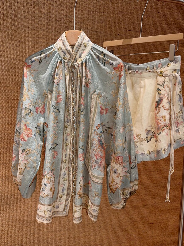 Z Brand Light Luxury High-End 2026 Holiday New Printed Small Stand Collar Lantern Sleeve Shirt High-Waisted Casual Shorts Set